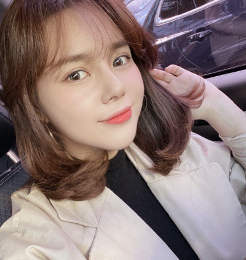 리얼셀카 이미지